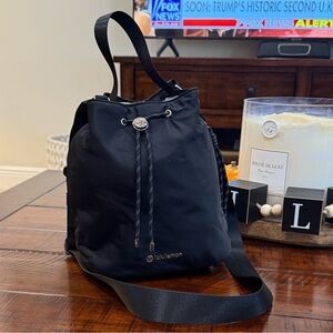 LuluLemon Black Nylon Drawstring Bucket Purse Tote